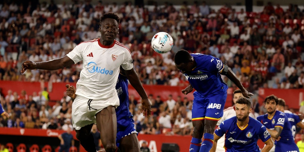 Enésima lesión en el Sevilla: Akor Adams, dos semanas KO