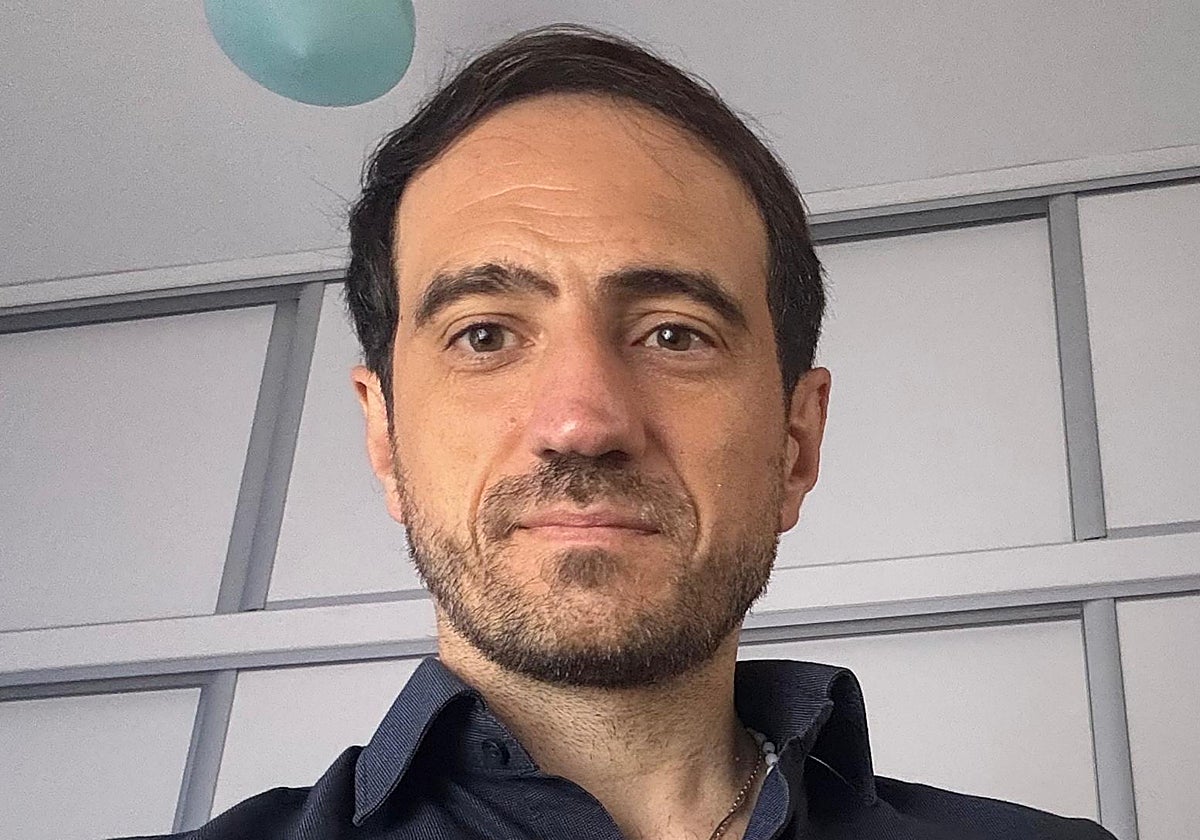 El periodista de la Cadena Cope en Sevilla Isaac Escalera