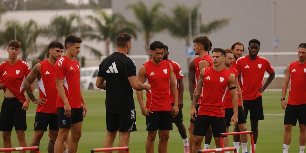 El Sevilla vuelve al trabajo sin Lukebakio ni Akor Adams