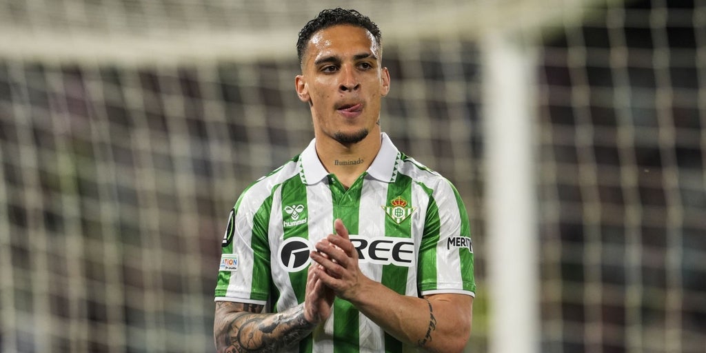El Betis y el United frenan las negociaciones por Antony