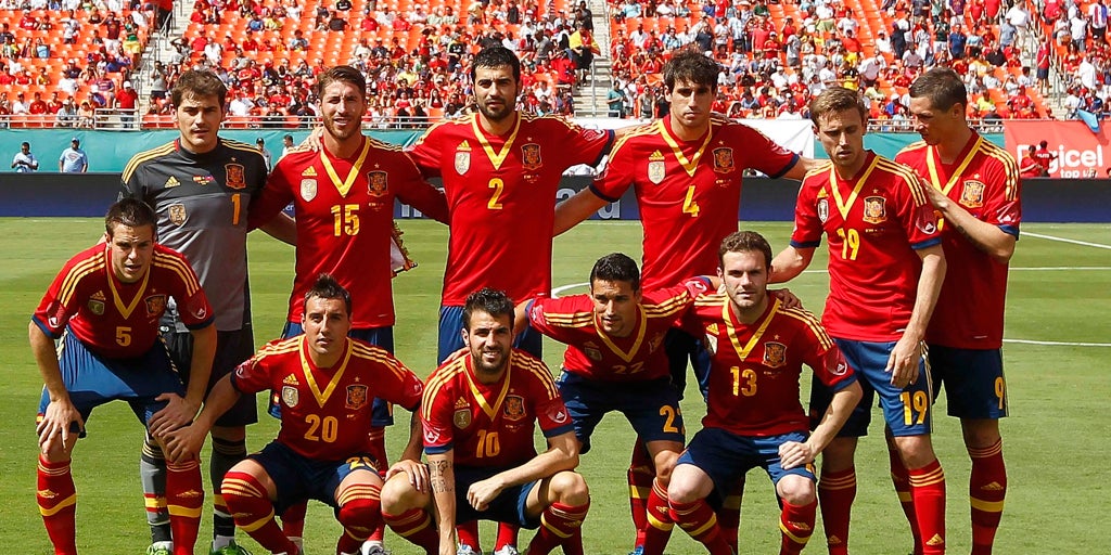 Azpilicueta, experiencia para un Sevilla imberbe