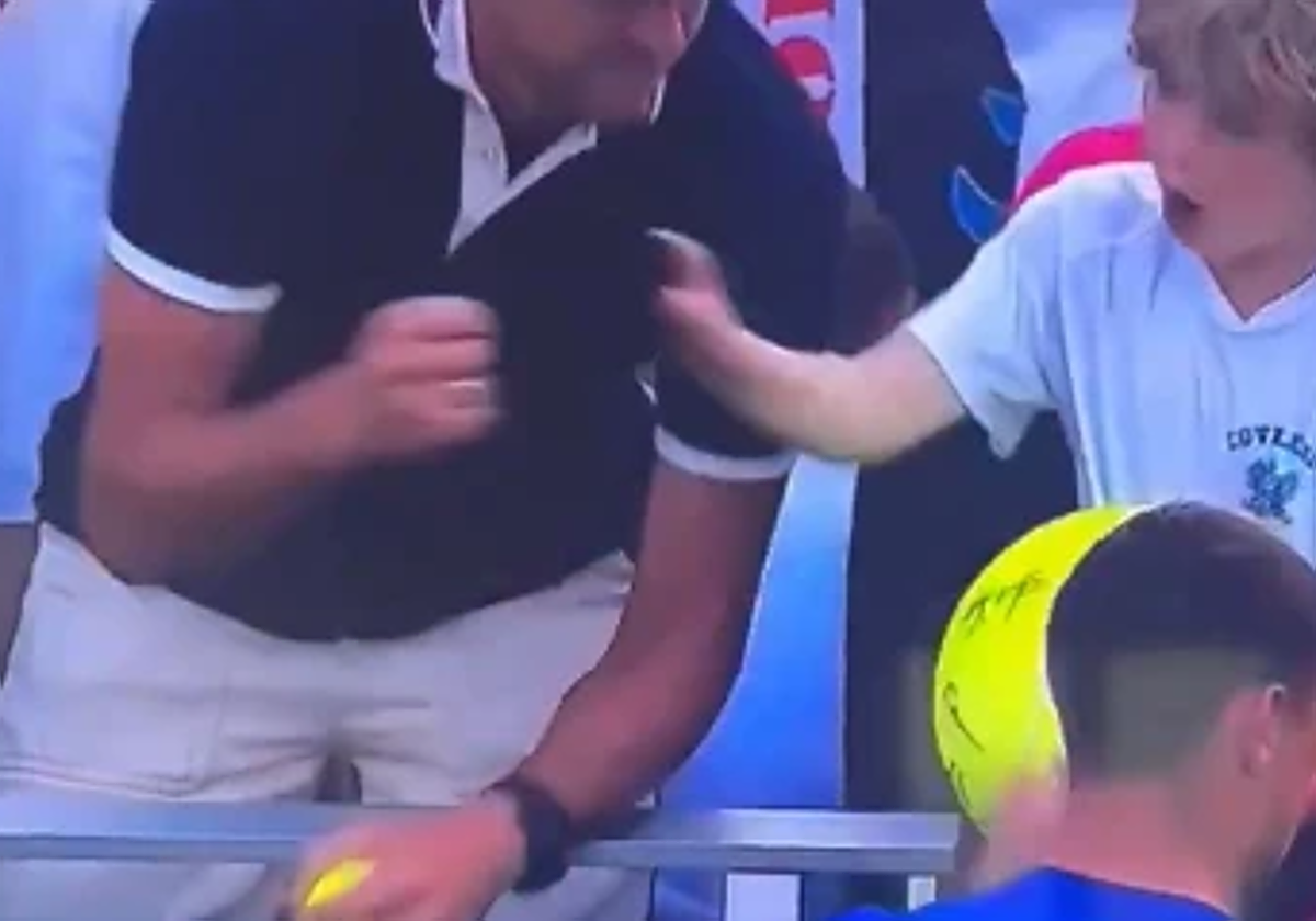 Dos impresentables le roban a un niño la gorra que le regaló un tenista