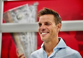Almeyda da la bienvenida a Azpilicueta: «Nos va a venir bien»