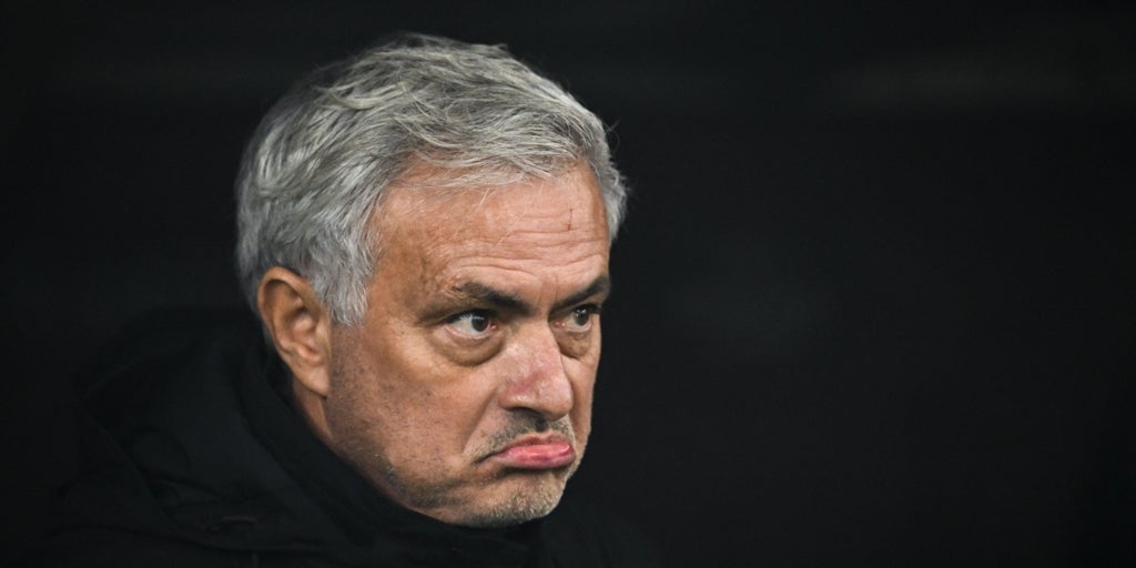 El Fenerbahce despide a José Mourinho tras quedarse fuera de la Champions