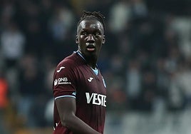 Batista Mendy se encuentra en Sevilla, a la espera de poder cerrar su fichaje