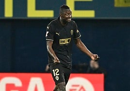 Umar Sadiq, uno de los delanteros que maneja el Betis si hay alguna salida