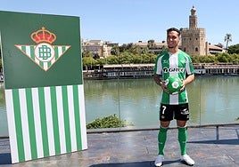Antony: «Hablé con el Bayern, pero les dije que tenía la palabra del Betis y que la respetaría»