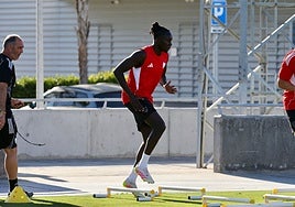 Cordón se estrena con siete fichajes sin inversión alguna