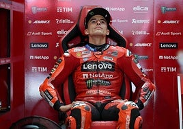 KTM sorprende a Márquez en Montmeló