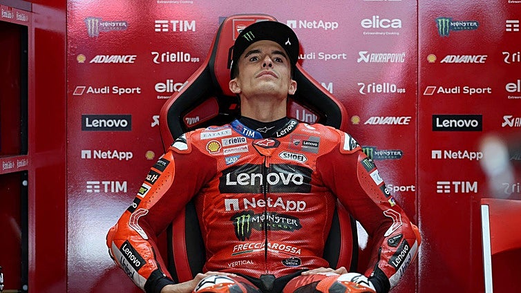 KTM sorprende a Márquez en Montmeló