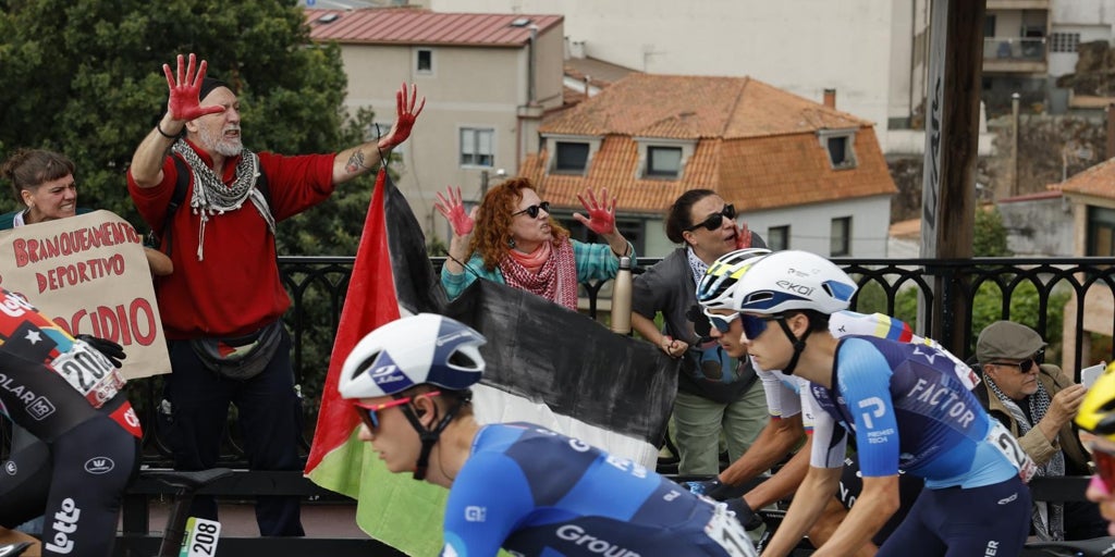 Pro-Palestine Protest Disrupts Race Finish