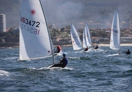 Las tripulaciones gallegas mandan en el Campeonato Ibérico de ILCA