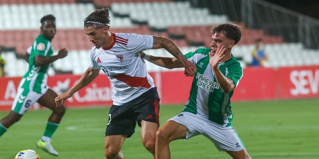 El Sevilla Atlético se lleva el derbi chico ante el Betis Deportivo con golazo de Lulo y un gran Oso (1-0)