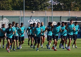 Alineaciones oficiales del Levante - Betis de LaLiga EA Sports 2025-26: Antony y Deossa, titulares en un once sin Lo Celso