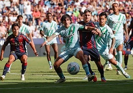 El Betis regala un empate al Levante tras una siesta de diez minutos (2-2)