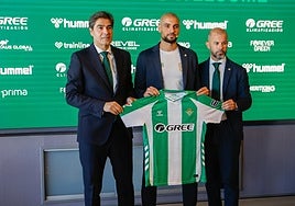 Amrabat: «Cuando escuché la oferta del Betis sólo podía decidirme por esta opción»