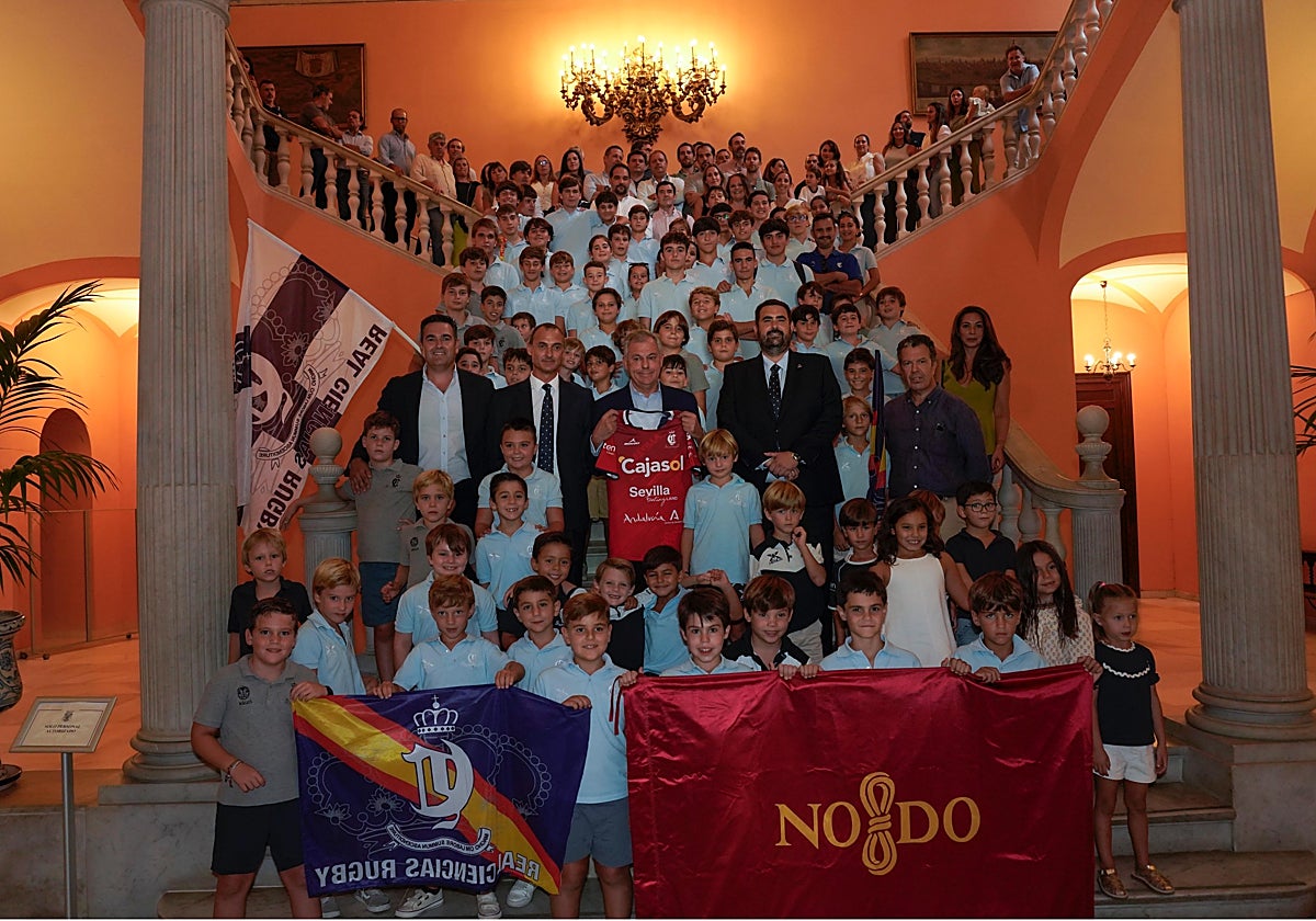 Recepción de la cantera del Cajasol Real Ciencias Sevilla en el Consistorio hispalense