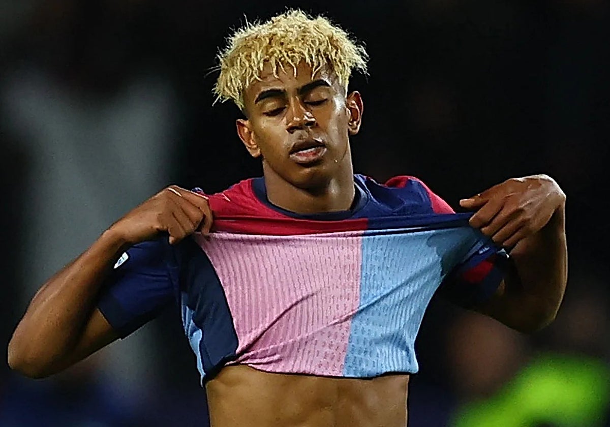 Lamine Yamal se lamenta tras fallar una ocasión