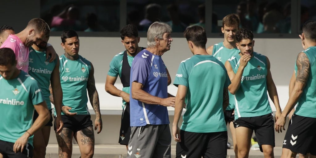 Pellegrini: «La renovación viene siempre de la directiva; no puedo ir yo a renovar mi contrato...»