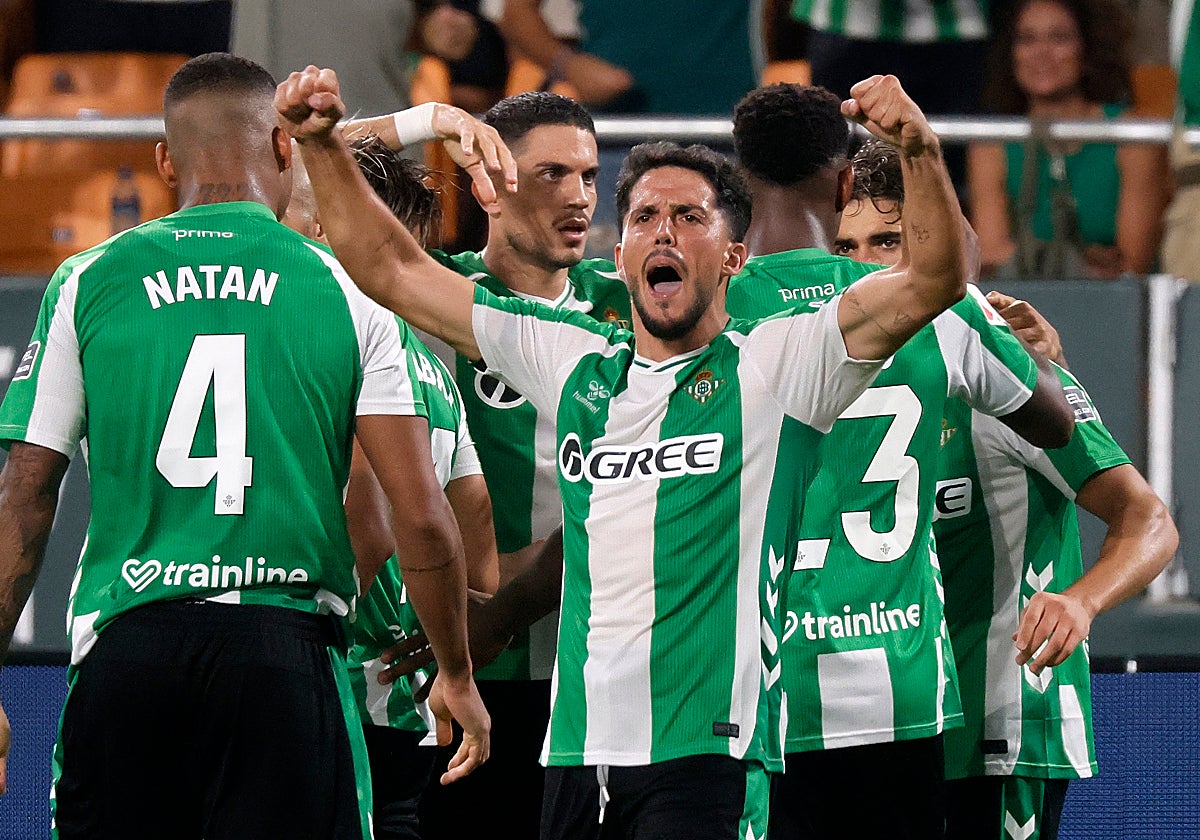 Pablo Fornals, celebrando su gol a la Real Sociedad en el estadio de la Cartuja