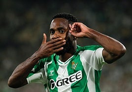 Bakambu se convierte en el máximo goleador de la historia del Betis en competiciones europeas