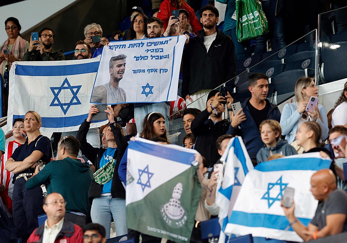 Aficionados israelíes en los Juegos de París 2024