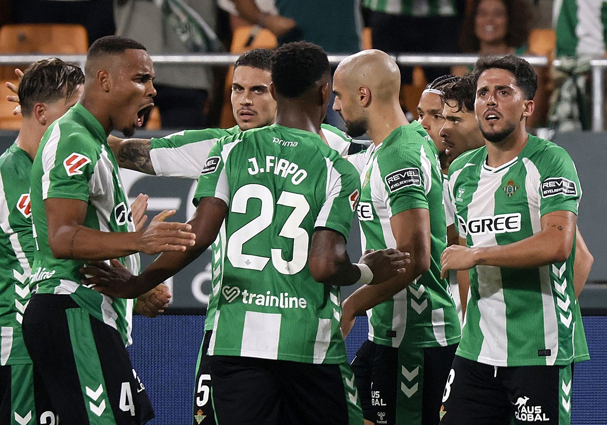 Con Todos Los Equipos Con Seis Partidos El Betis Se Queda A Un Punto con-todos-los-equipos-con-seis-partidos-el-betis-se-queda-a-un-punto