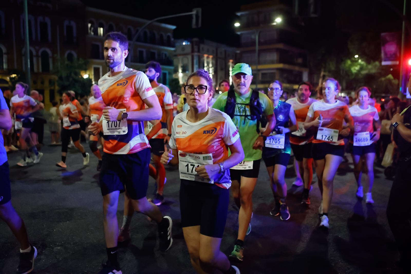 Búscate en la galería de imágenes de ABC de la Carrera Nocturna de Sevilla 2025