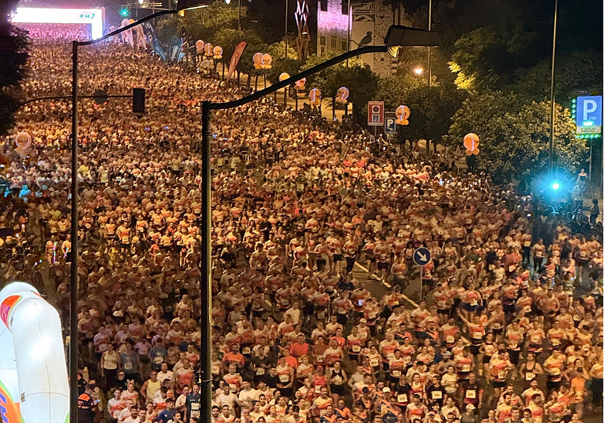 Salida de la XXXVII Carrera Nocturna del Guadalquivir KH7