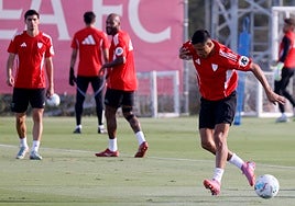 Las cuentas del Sevilla FC pasan por sacar su cara foránea