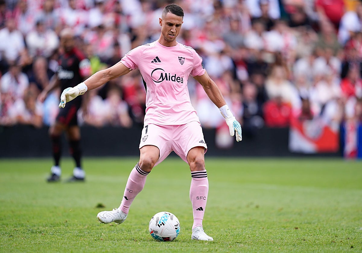 Vlachodimos, durante el Rayo-Sevilla de LaLiga 25-26