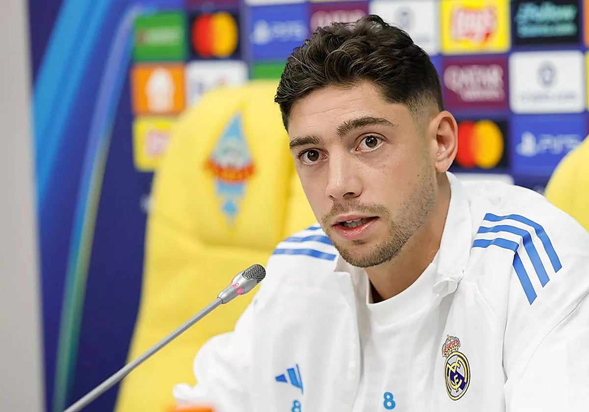 Fede Valverde, en su comparecencia en el Estadio Central de Almaty