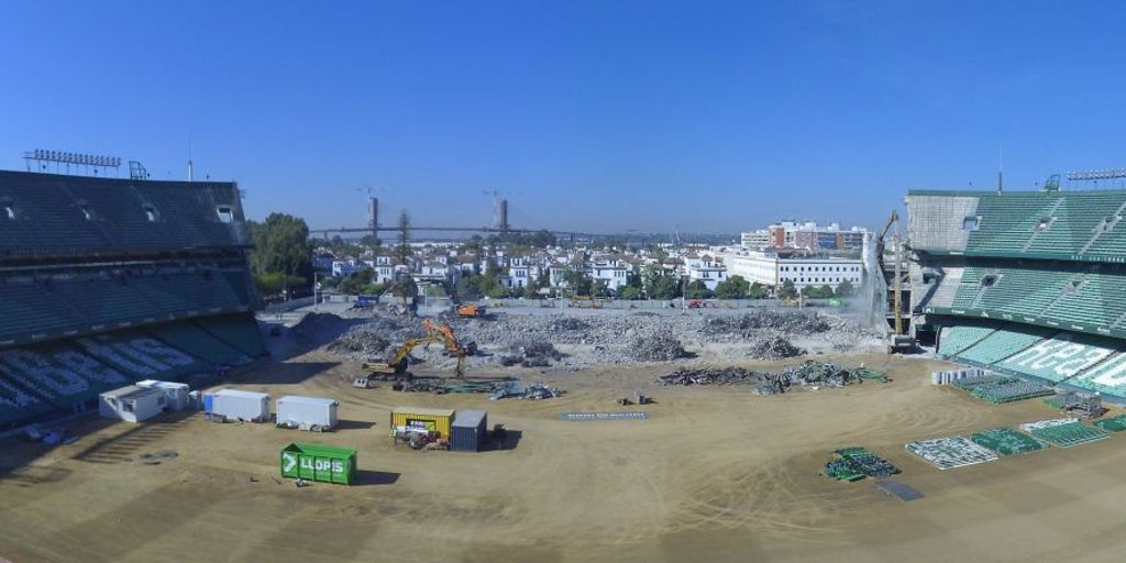 La vieja grada de Preferencia del Villamarín ya es historia