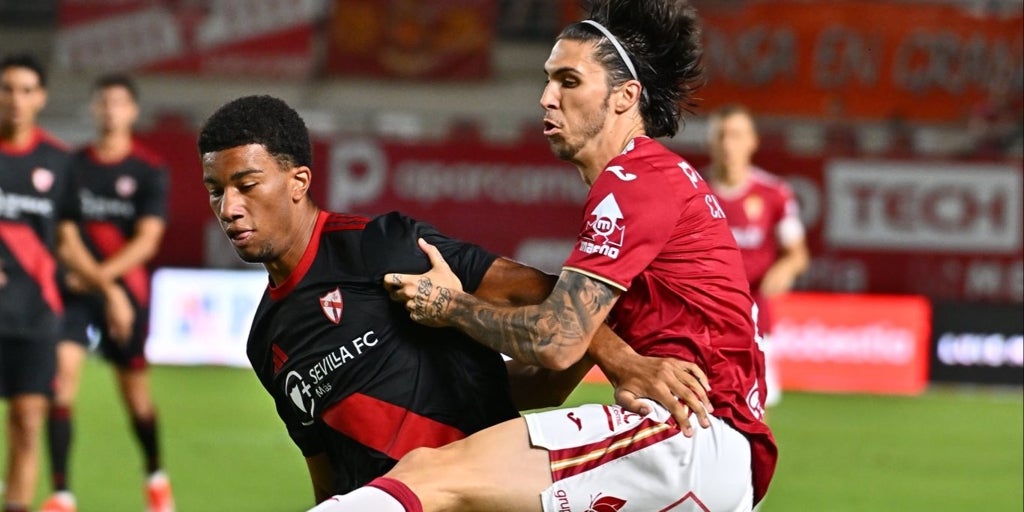El Sevilla Atlético se lleva un trabajado punto de su visita al Real Murcia (1-1)