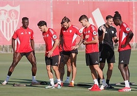 Alineaciones oficiales del Sevilla - Barcelona de LaLiga EA Sports 2025-2026: Almeyda cambia el sistema y Sow es titular