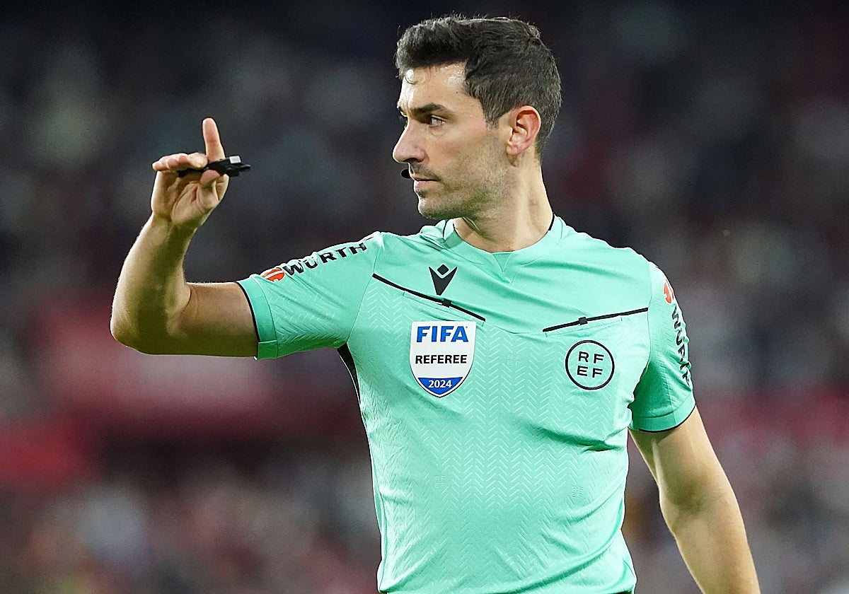 El colegiado Alejandro Muñiz Ruiz