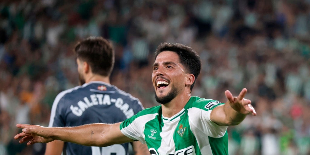Fornals y Pedri, los mejores centrocampistas del arranque de LaLiga