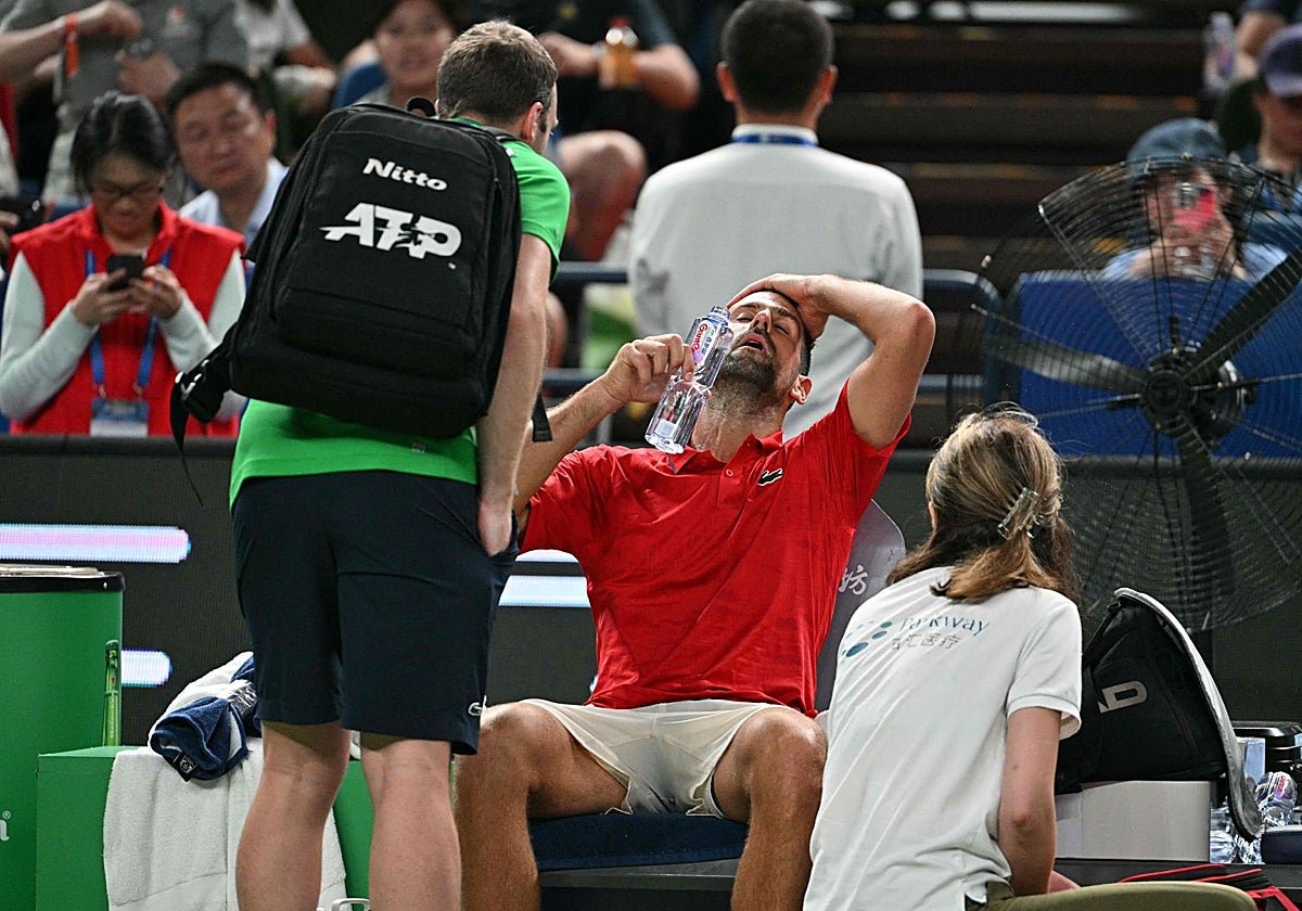 Djokovic, durante el partido contra Munar