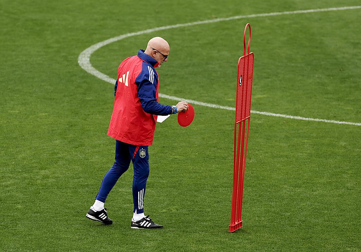 De la Fuente ha liberado ha cinco futbolistas ya en la selección para no correr riesgos