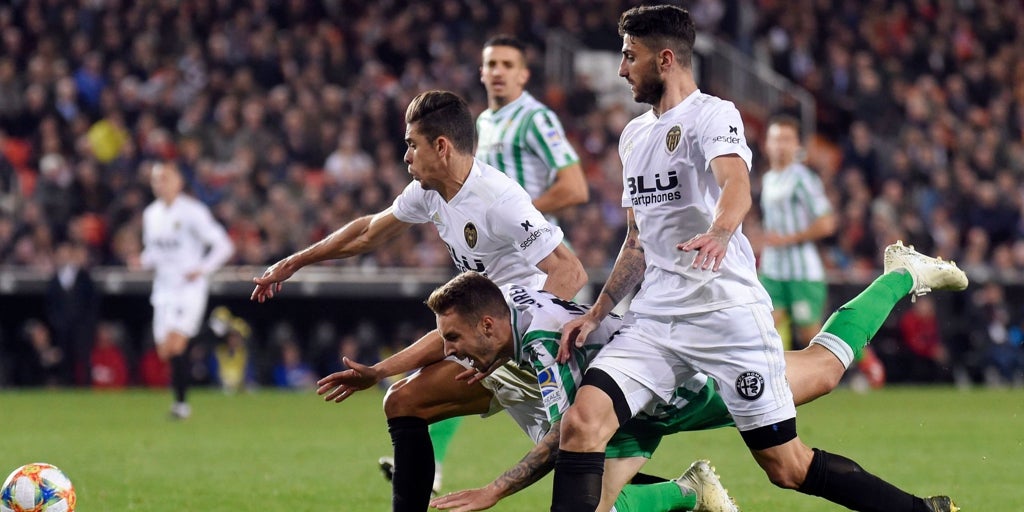 Piccini recuerda su etapa en el Betis: «Mi estilo de vida era de salir, de disfrutar de la vida, de la noche»