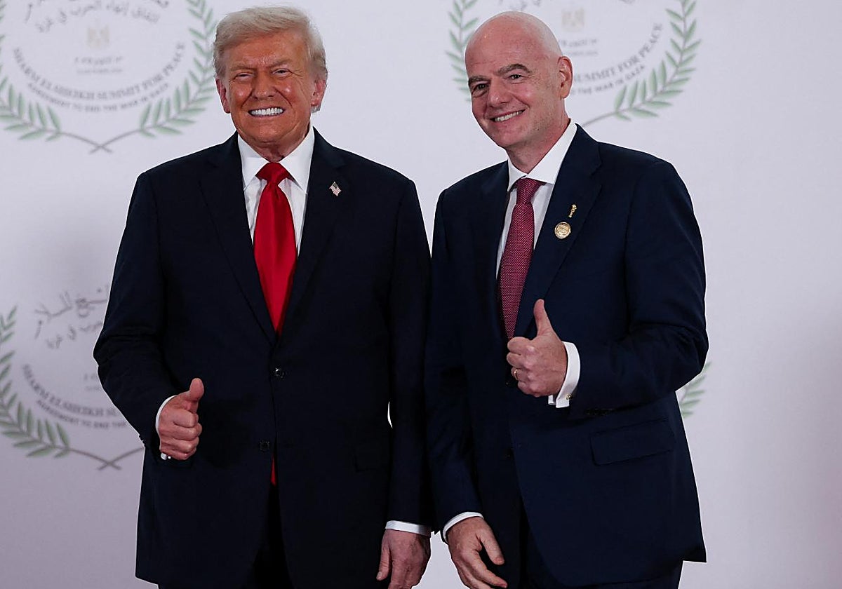 Donald Trump y Gianni Infantino, en Sharm el-Sheikh (Egipto)