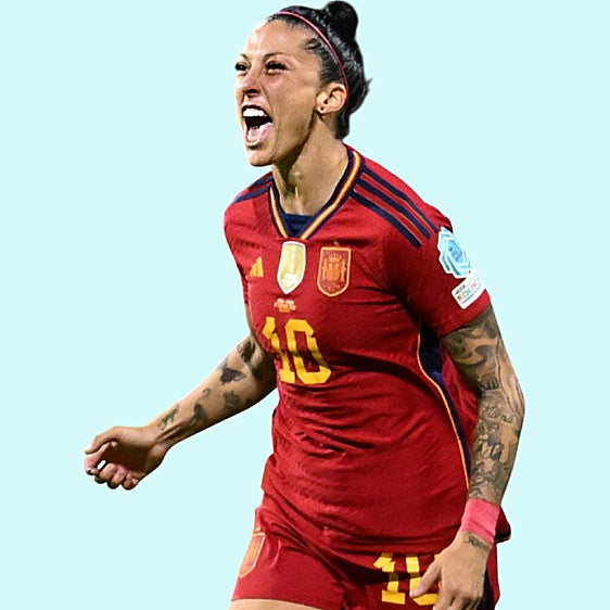 Cicatriza la herida Jenni Hermoso tras un año de ausencias, reivindicaciones y reproches a Montse Tomé