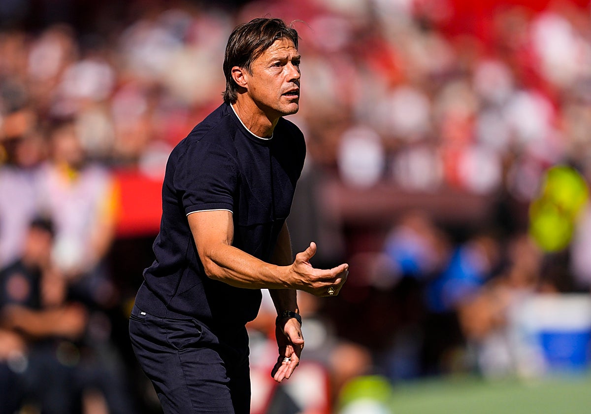 Almeyda, activo en la banda en el transcurso del Mallorca - Sevilla