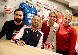 Papu Gómez pone fin a su sanción y podría debutar con su equipo el domingo