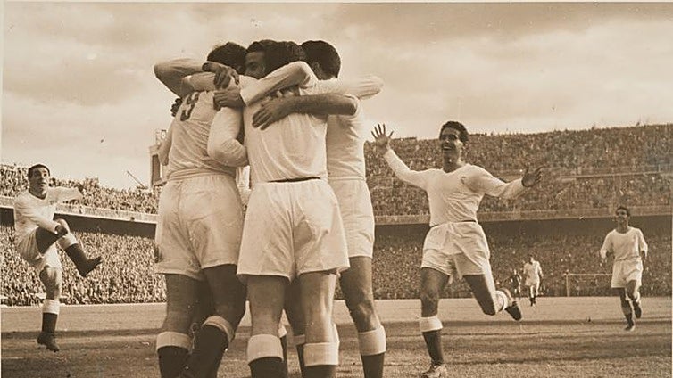 Cómo ganarle al Barcelona con una defensa adelantada en la historia del clásico