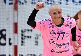 Despiden al locutor que bromeó sobre una jugadora enferma de cáncer: «No necesita secador»