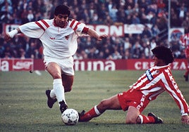 El Sevilla FC recuerda a Maradona en el día que el astro argentino hubiera cumplido 65 años