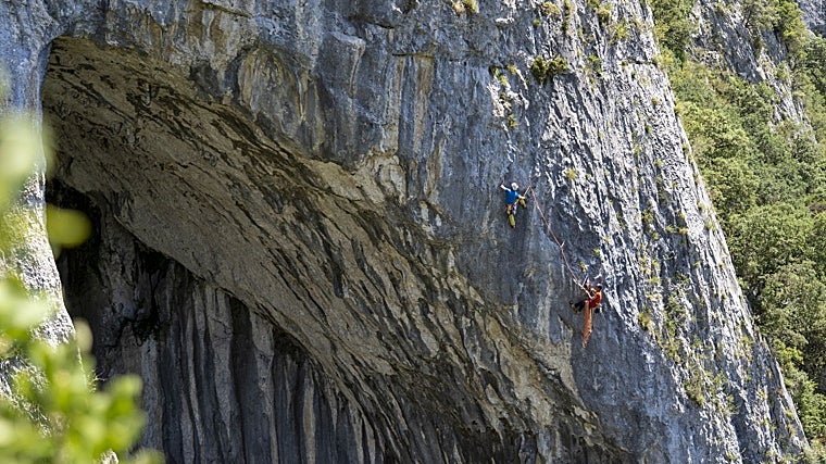 Los hermanos Pou, en una pared