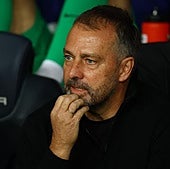 Flick le dice a su 'staff' que dejará el Barça a final de curso: «Estoy muy cansado»