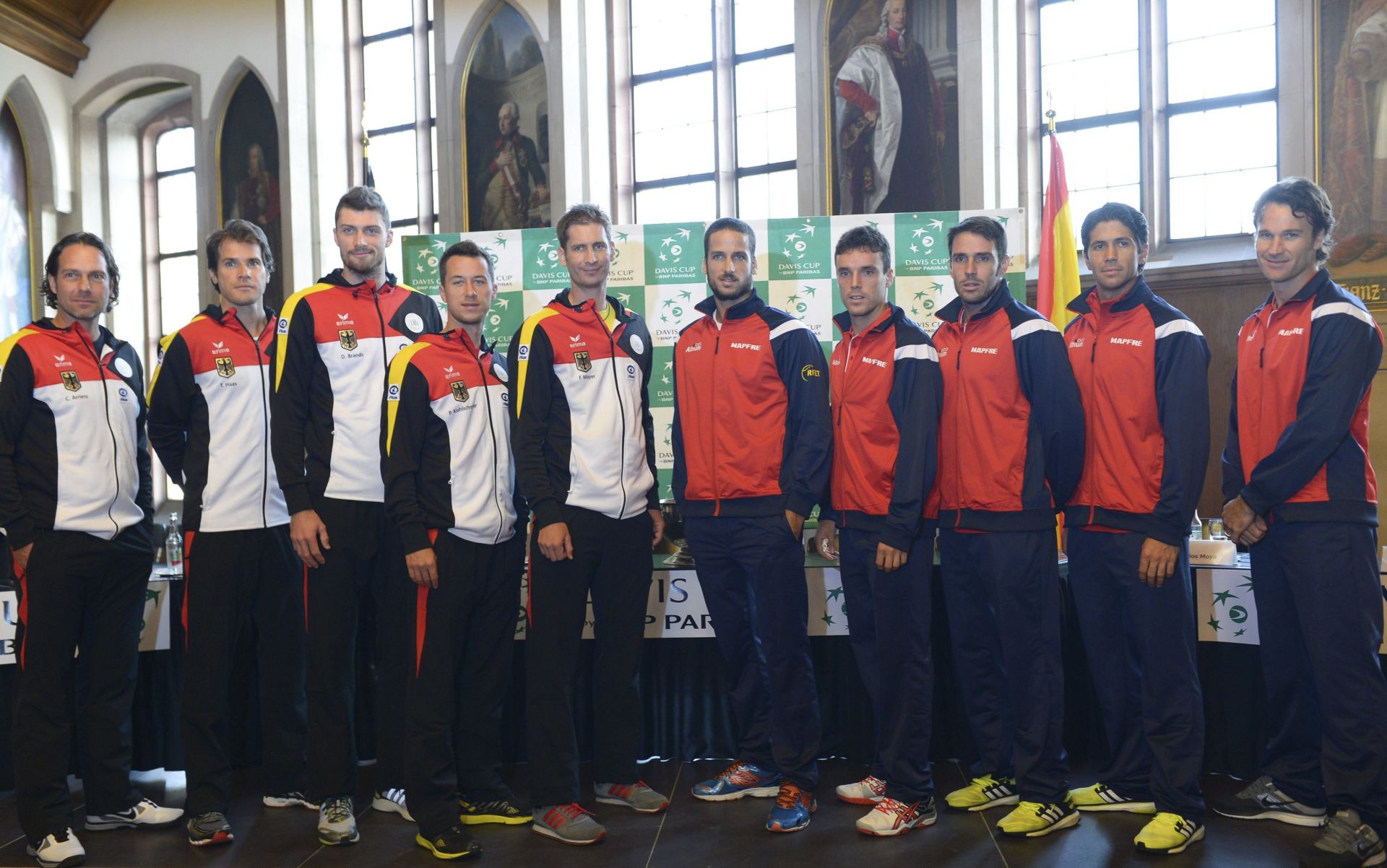 Marrero, en el centro, en una convocatoria de Copa Davis en 2014